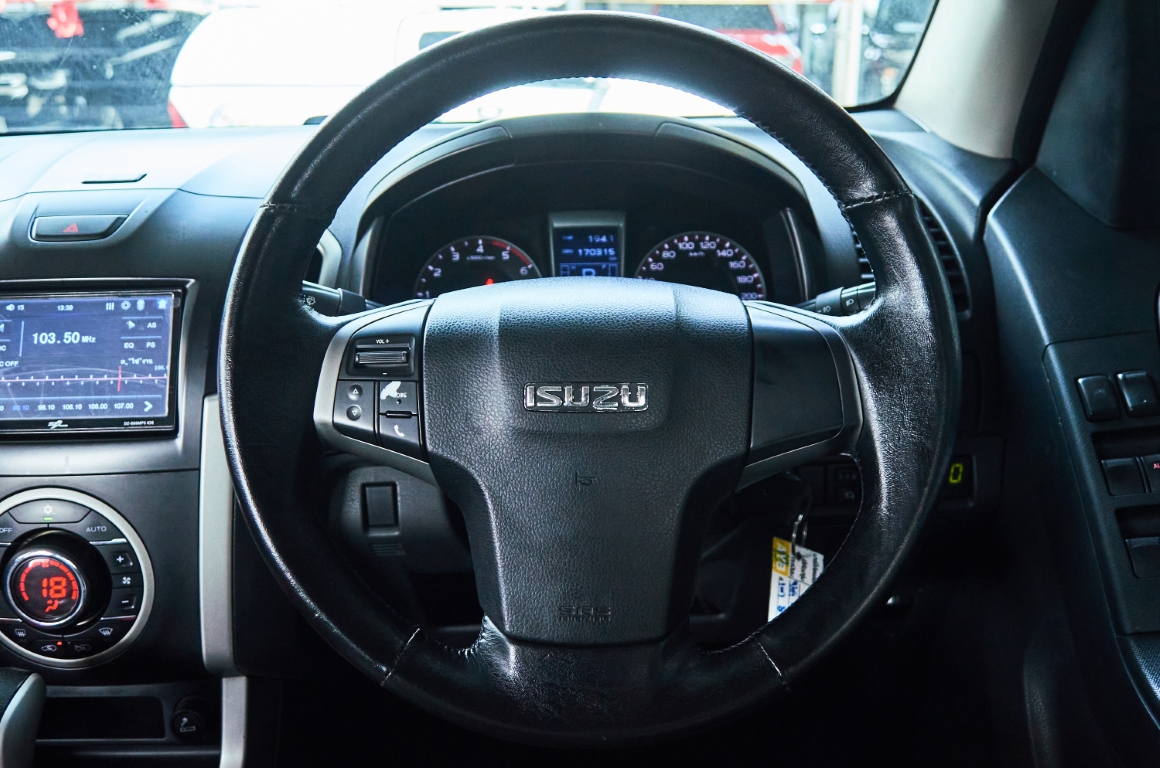 Isuzu Dmax Cab4 3.0 Z Prestige VCross 4WD A/T 2013 *SK1624*